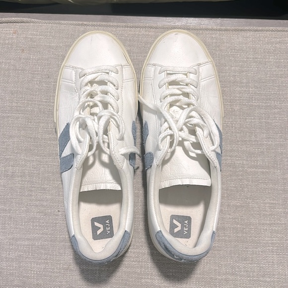 VEJA
White Campo ChromeFree Leather Sneakers - Picture 8 of 8